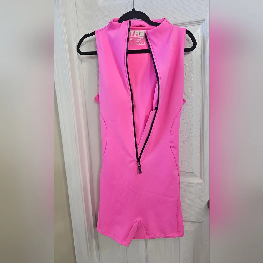 TA3 Sleeveless Surfy Shortie in Bright Pink - Size 2X - Picture 4 of 10